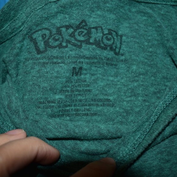 Pokémon T-shirt Size Medium - Picture 2 of 5